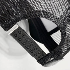Caps M011