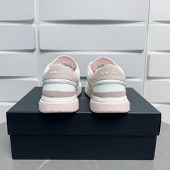 Classic Low Sneakers