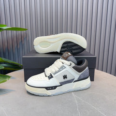 MA1-1 Classic Low Sneakers
