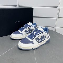 Classic Low Sneakers